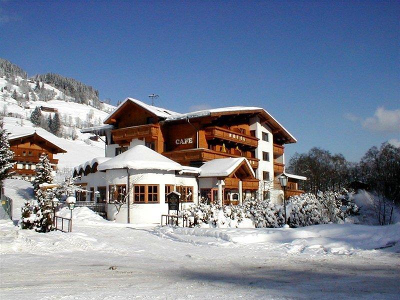 Alpenhotel Wildschoenau B&B מראה חיצוני תמונה